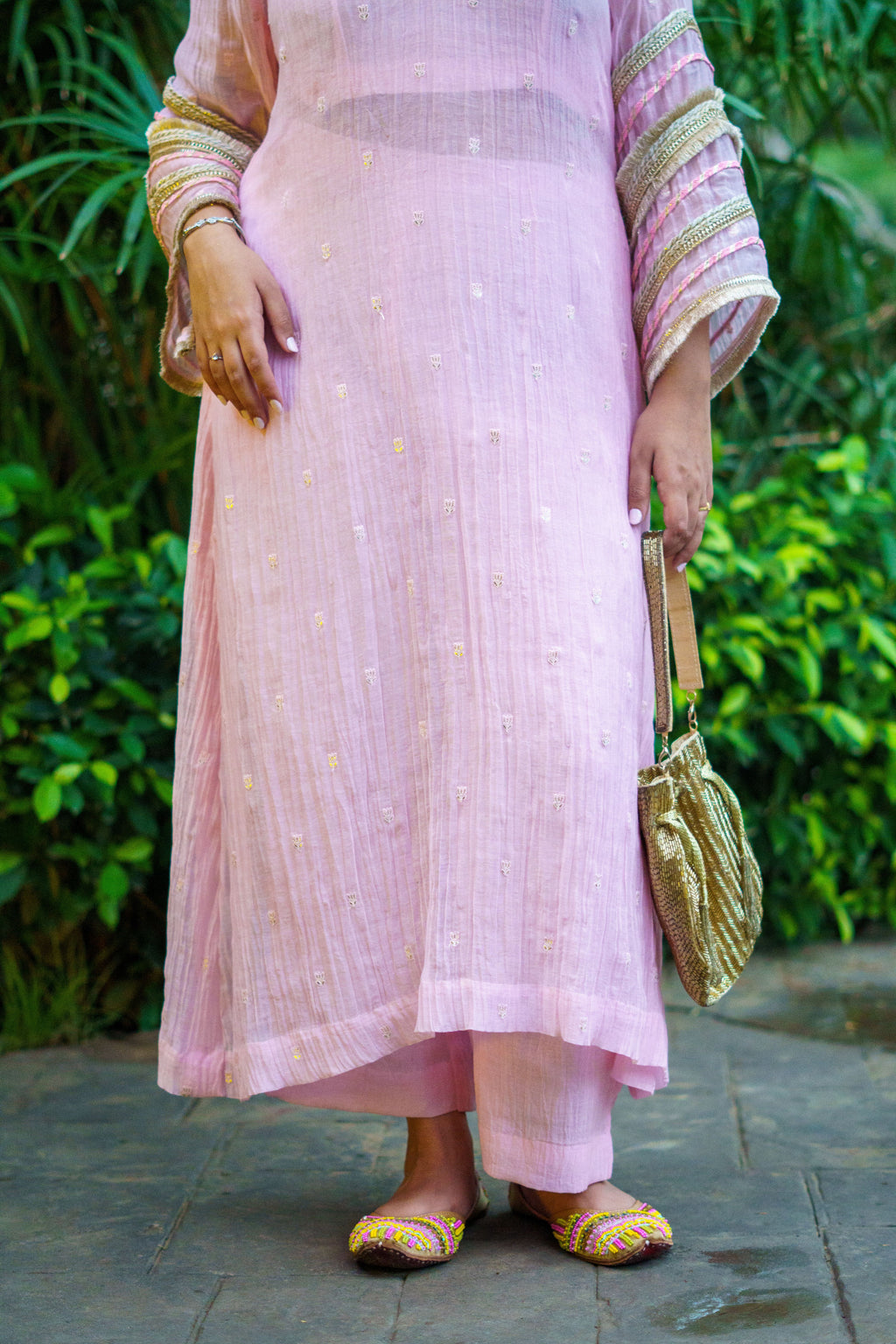 Shigona – Mulora Embellished Suit Set